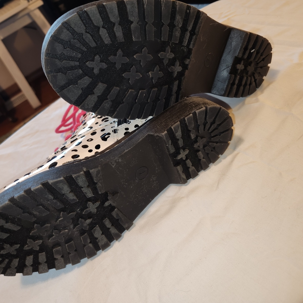Betsey Johnson Boots - Picture 3 of 7